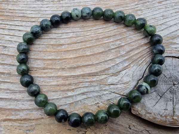nephrite (jade) 6mm bracelet