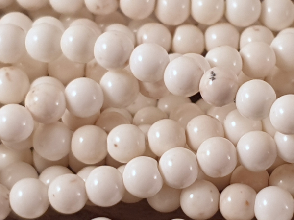 magnesite necklace 4mm