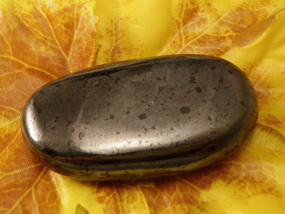 magnetite tumbled stone