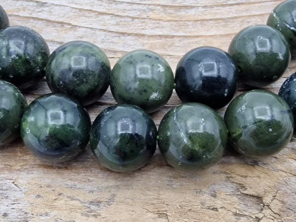 nephrite jade necklace 10mm