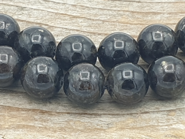 nuumit necklace 8mm