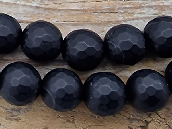 onyx mat necklace faceted 8mm