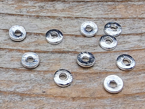 finding, disc 2.5x0.5mm, silver