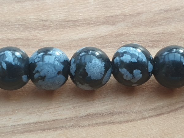 Schneeflocken Obsidian Kette 6mm