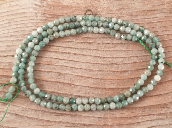 emerald necklace faceted 3mm