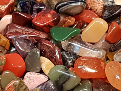 1 kg tumbled stones S mixed (appr.500 pcs)