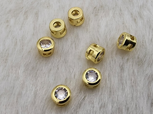 finding rhinestone 4.5mm, brass gold plated